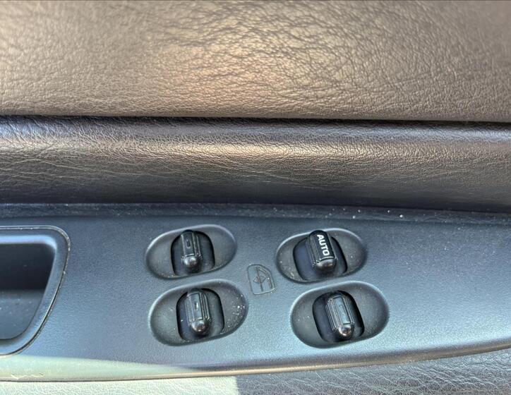 Chrysler Sebring 26