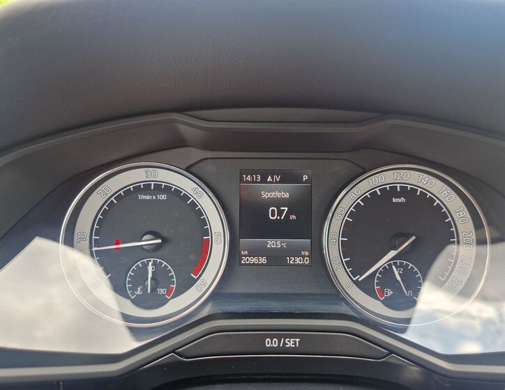 Škoda Superb 16