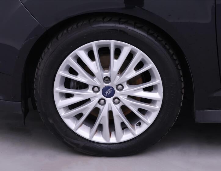 Ford Grand C-MAX 32