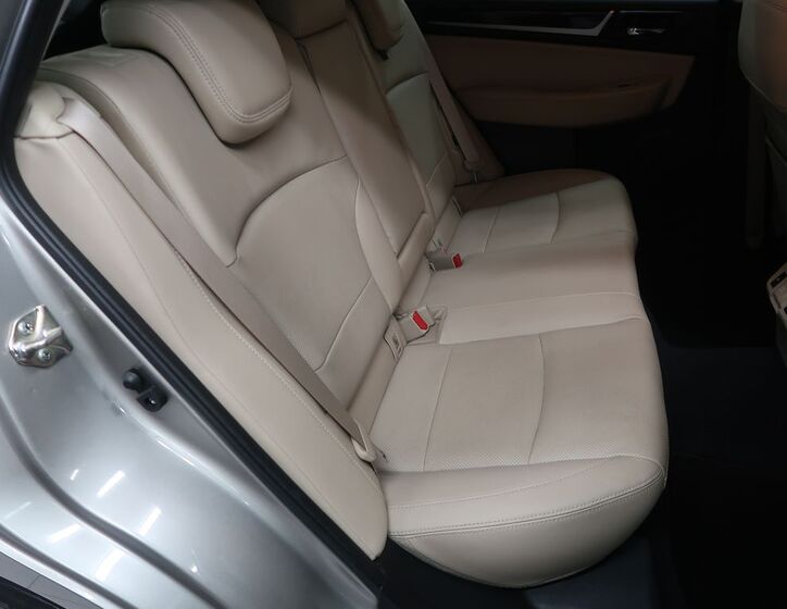 Subaru Outback 12