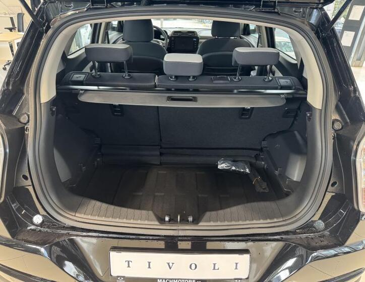 SsangYong Tivoli 11