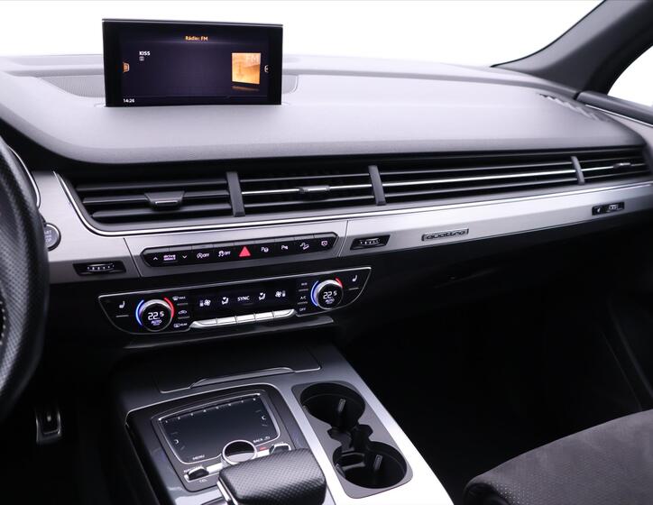 Audi Q7 30