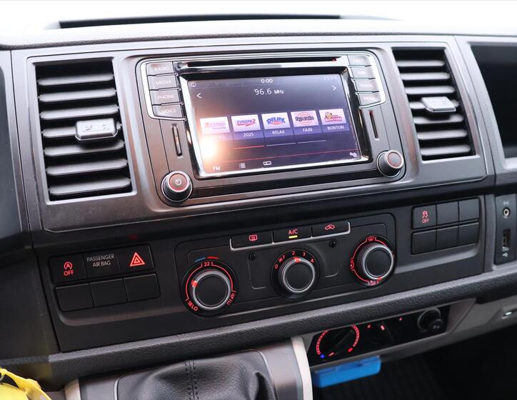 Volkswagen Transporter 23