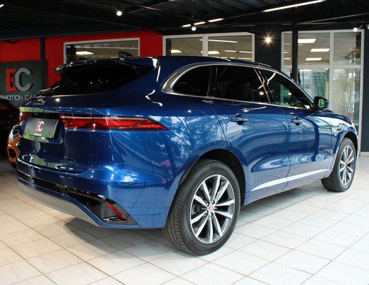 Jaguar F-Pace 6