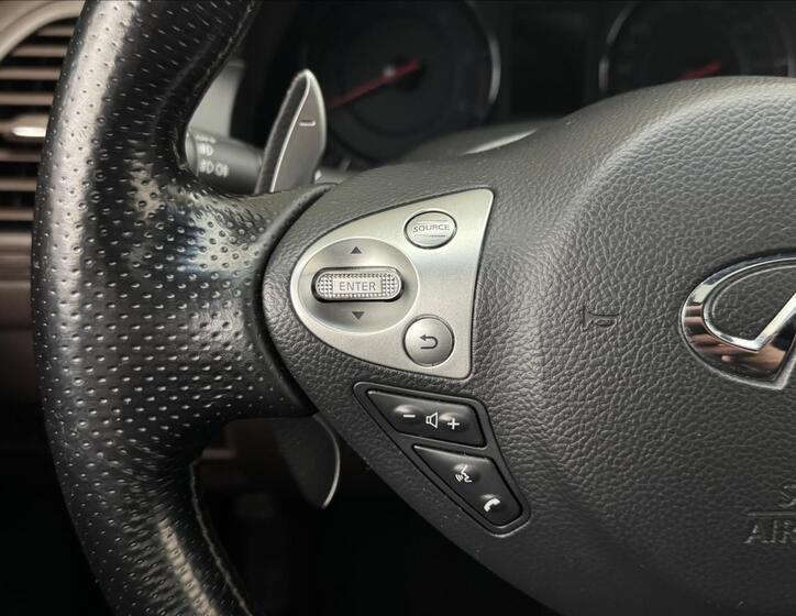 Infiniti FX30 11