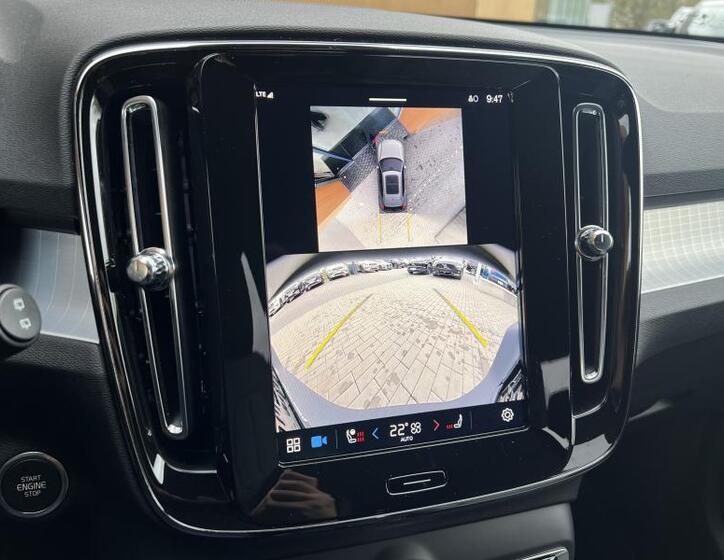 Volvo XC40 12