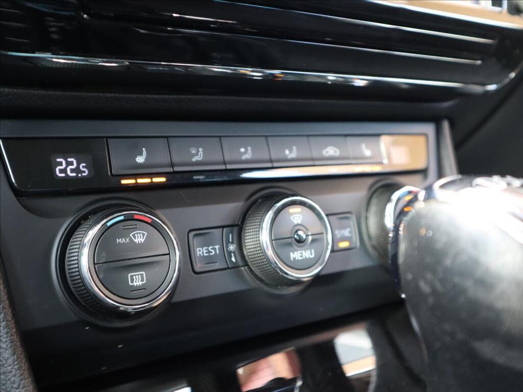 Škoda Superb 25