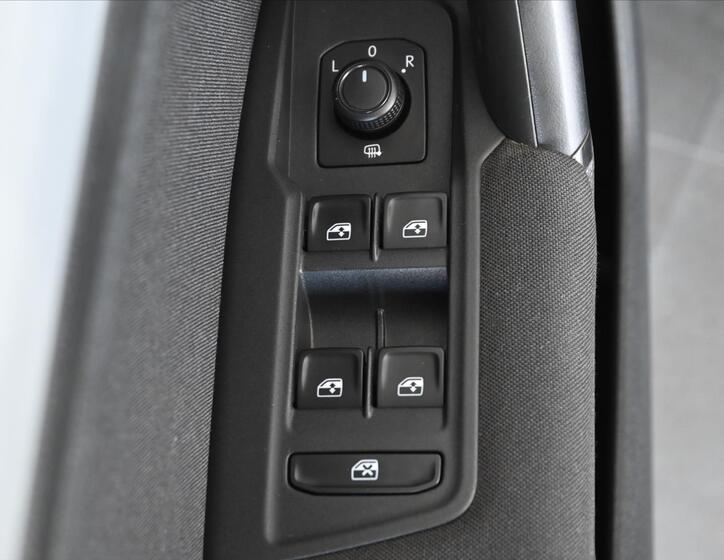 Volkswagen Tiguan 30