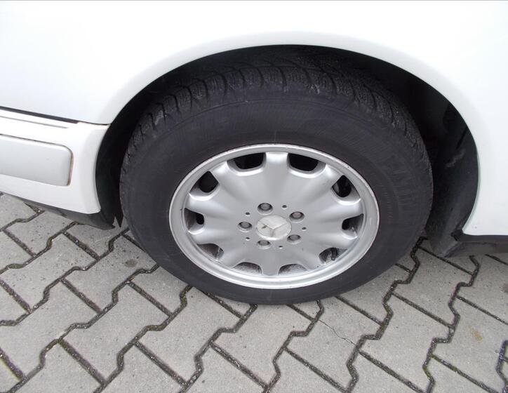 Mercedes-Benz Třídy E 6