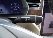 Tesla Model X 36