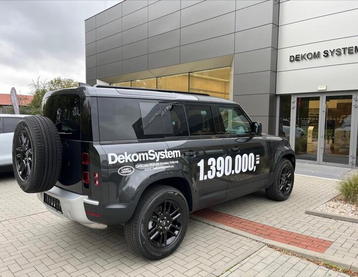 Land Rover Defender 5