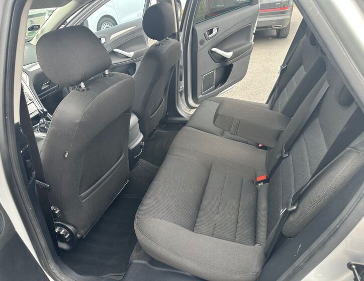 Ford Mondeo 10