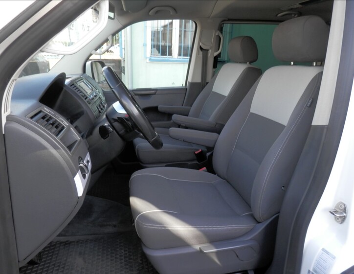 Volkswagen Multivan 9