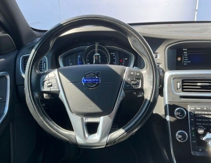 Volvo V60 11
