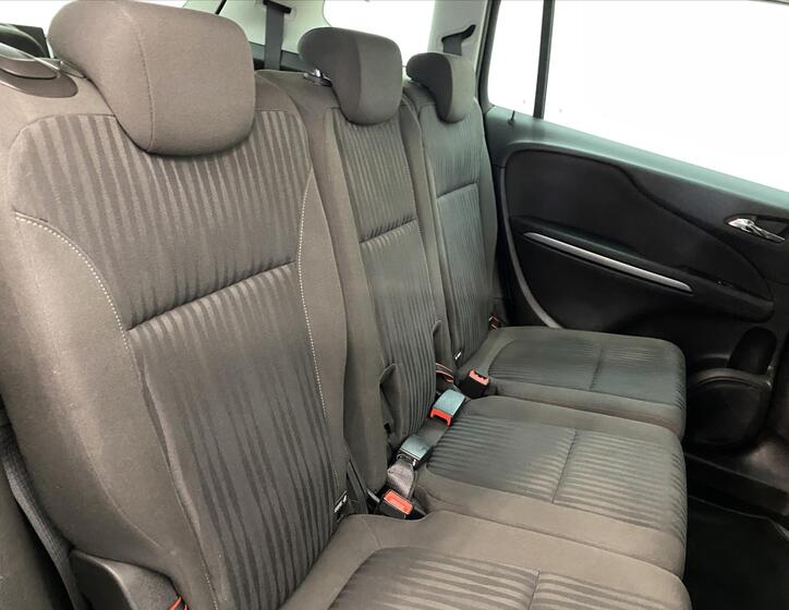 Opel Zafira 8