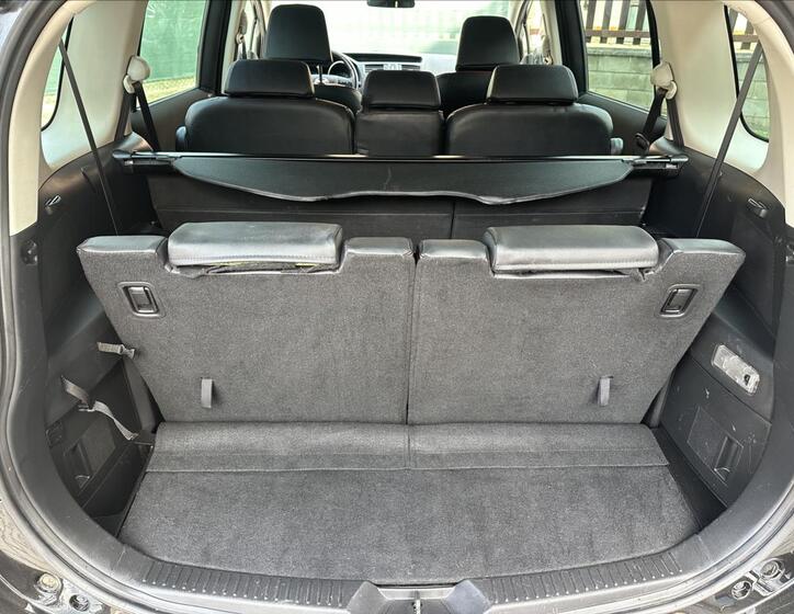 Mazda 5 4