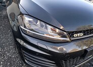 Volkswagen Golf 11