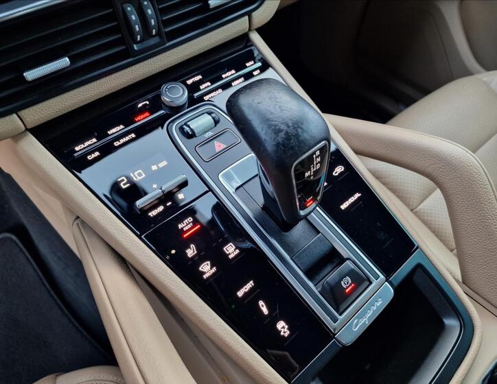 Porsche Cayenne 34