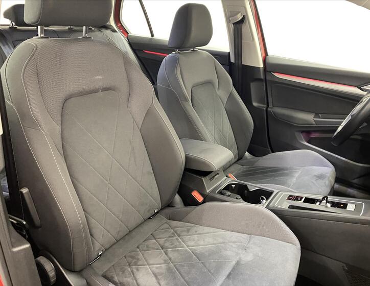 Volkswagen Golf 8