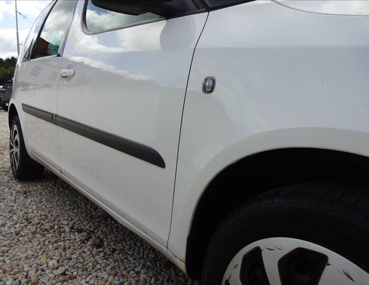 Škoda Roomster 10