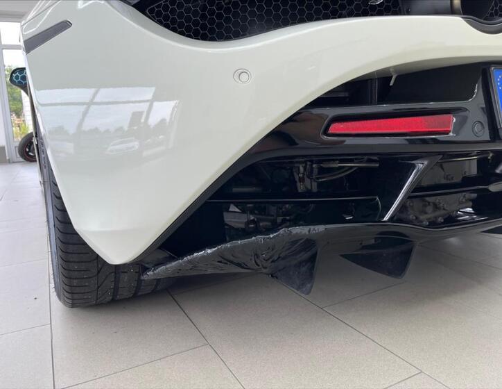 McLaren 720S 15