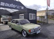 Mercedes-Benz 200 1
