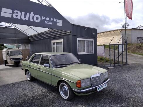 Mercedes-Benz 200