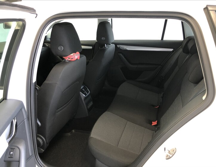 Škoda Octavia 10