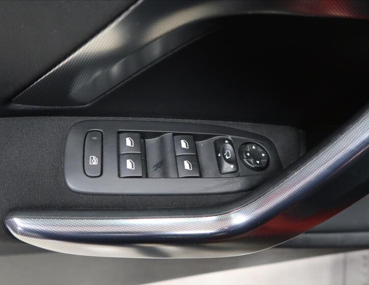 Peugeot 2008 14