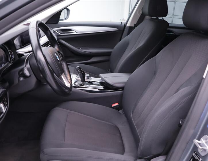 BMW Řada 5 12