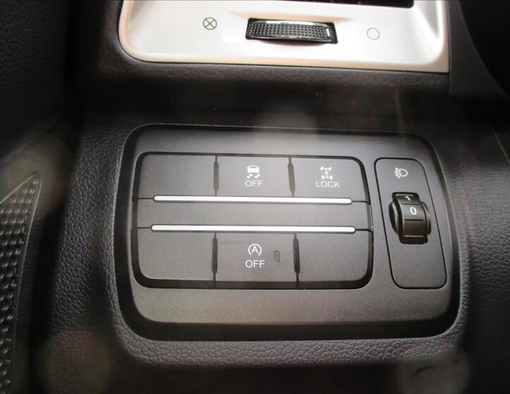SsangYong Tivoli 15