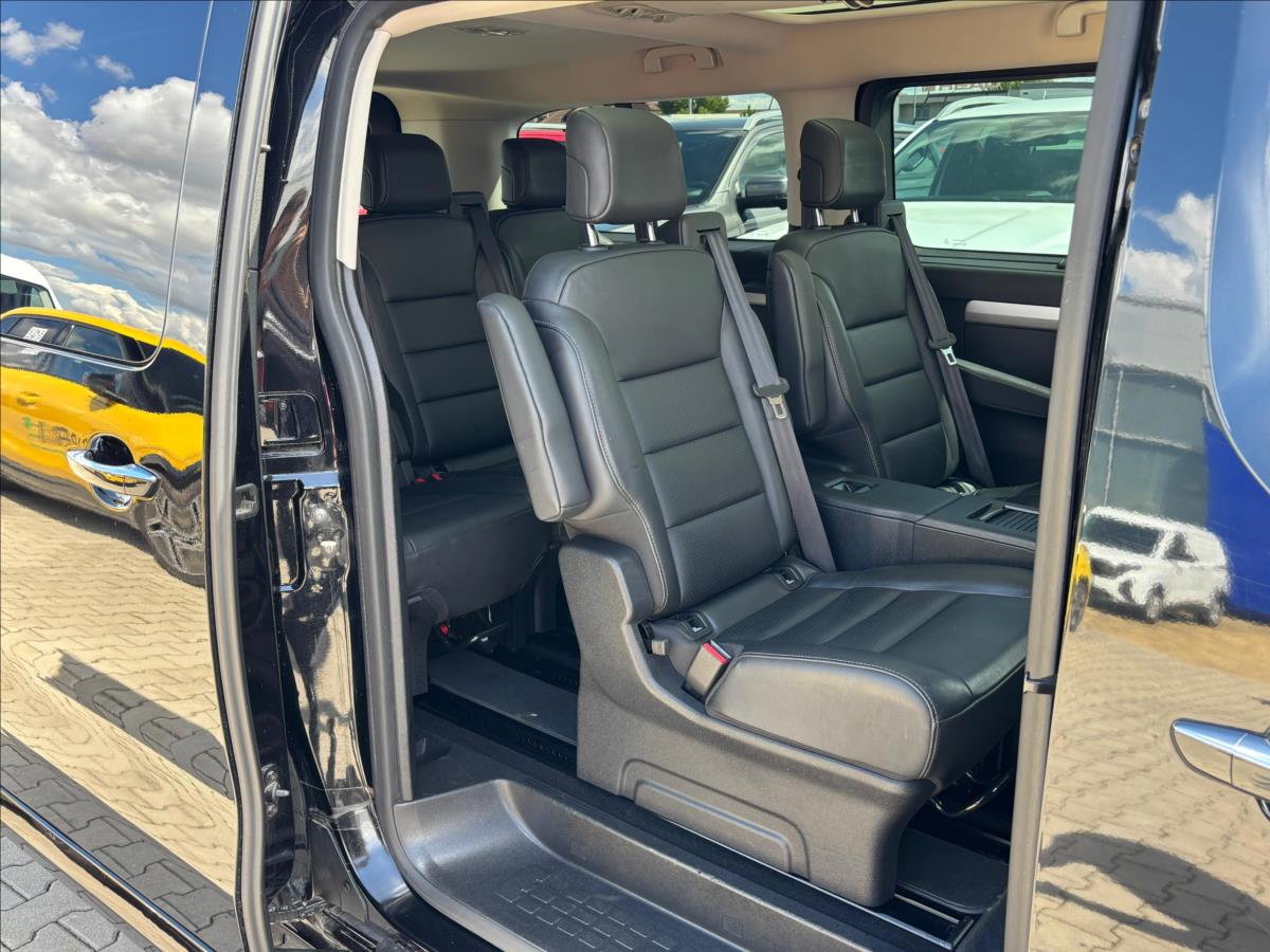 Peugeot Traveller