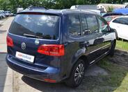 Volkswagen Touran 8