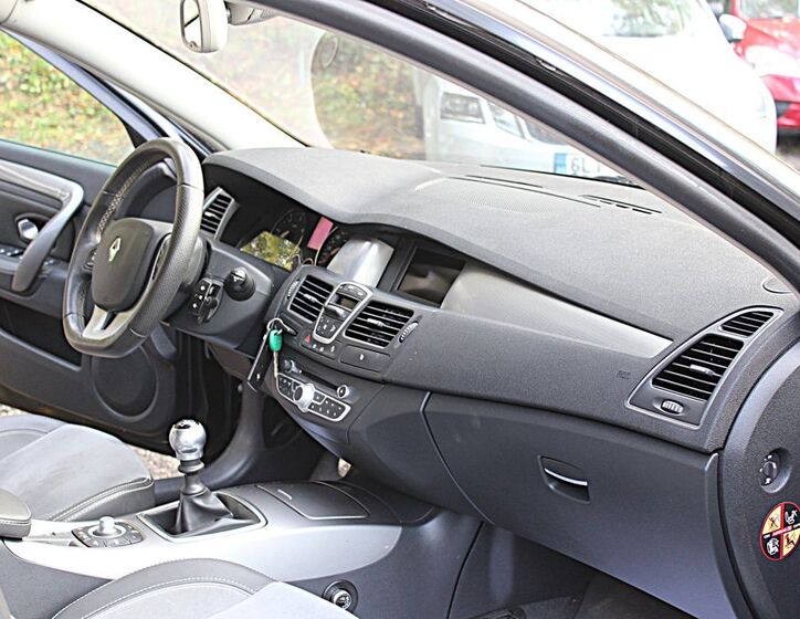 Renault Laguna 13