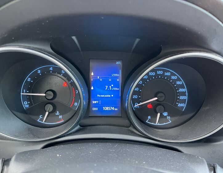 Toyota Auris 20