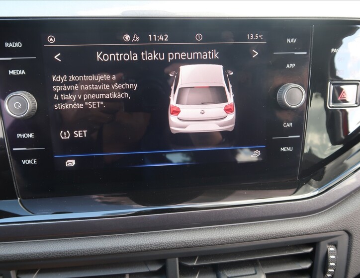 Volkswagen Polo 35
