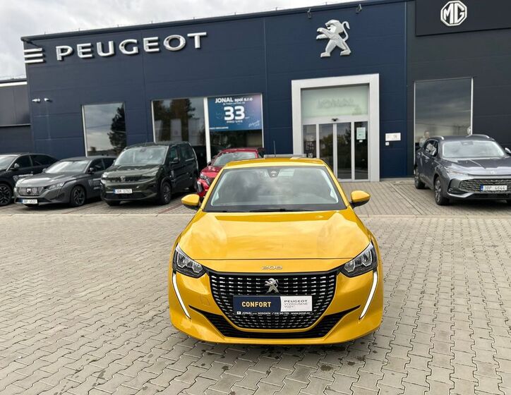 Peugeot 208 11