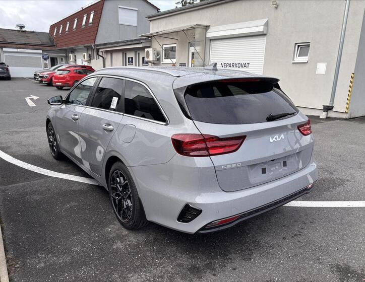 KIA Ceed 5