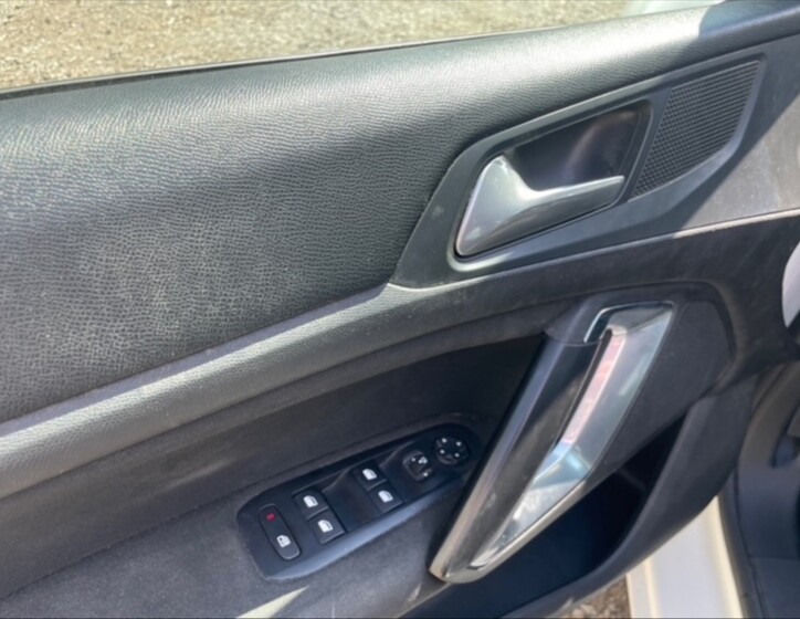 Peugeot 308 11
