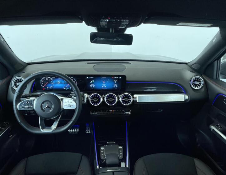 Mercedes-Benz GLB 13