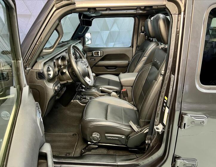 Jeep Wrangler 11