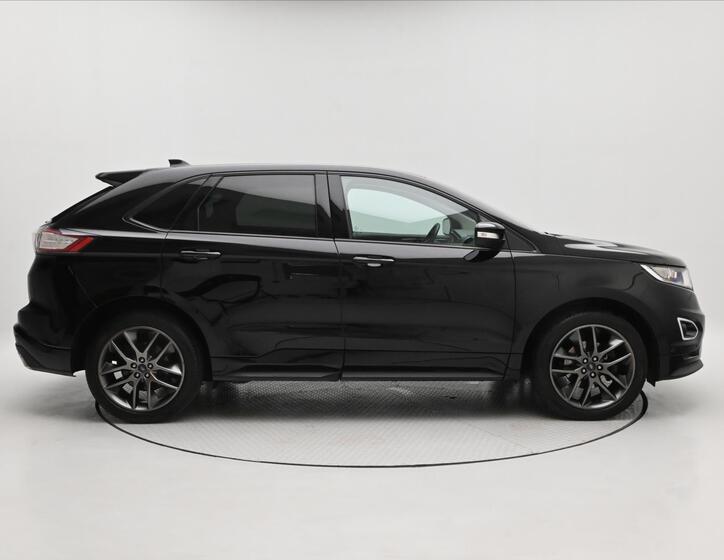 Ford Edge 4