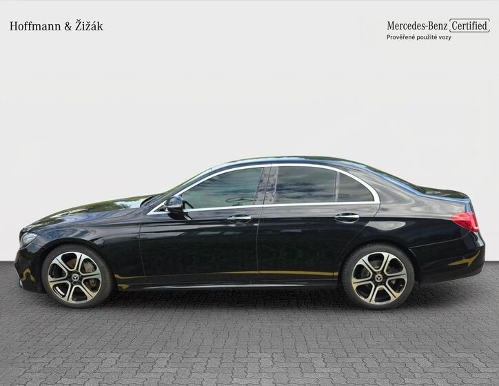 Mercedes-Benz Třídy E 8