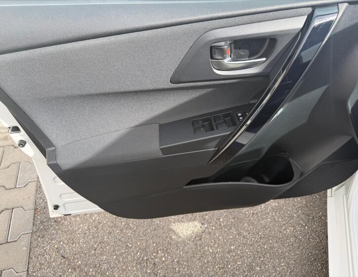 Toyota Auris 17