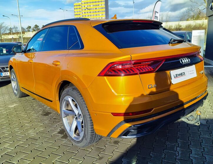 Audi Q8 7