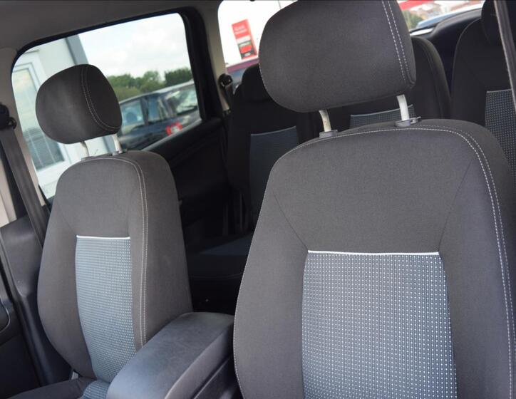 Ford Galaxy 14
