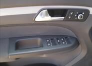 Volkswagen Touran 8