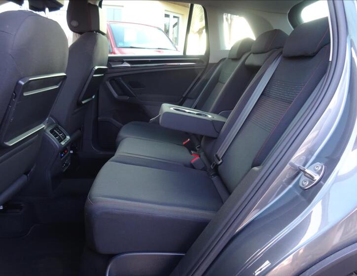 Volkswagen Tiguan 18