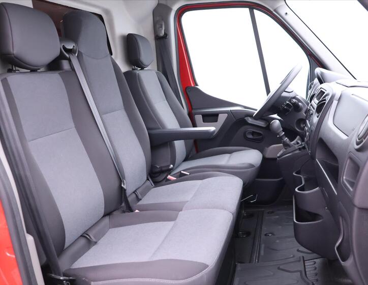 Renault Master 12