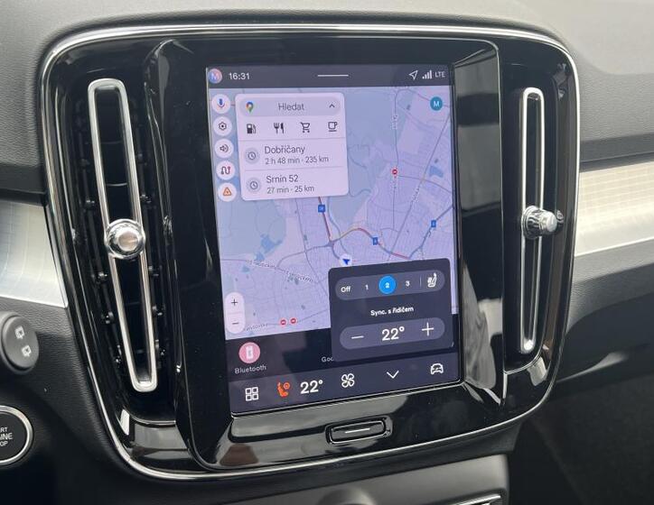 Volvo XC40 16